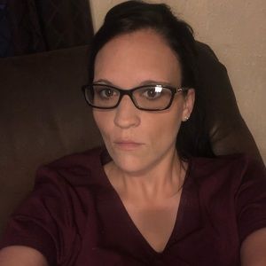 Meet your Posher, Kendra